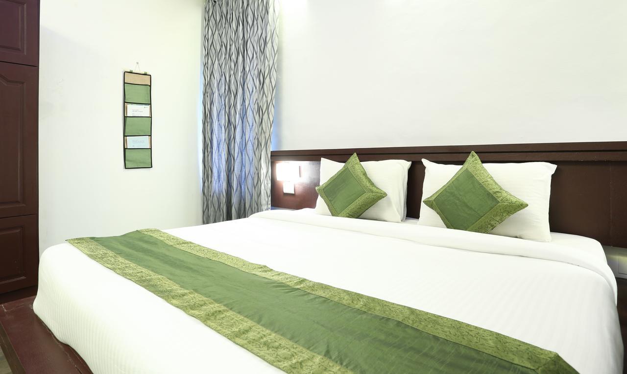 Treebo Trend Al Saj Convention Centre Kazhakuttam ภายนอก รูปภาพ